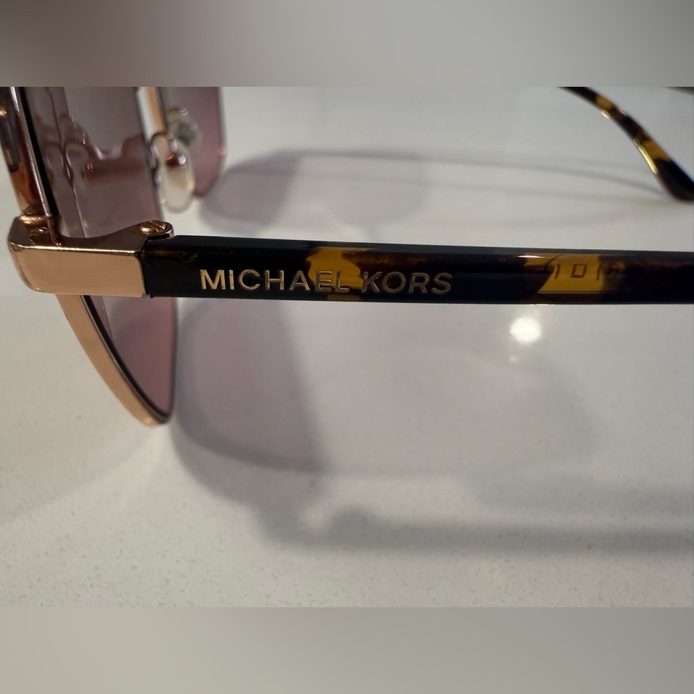 Michael Kors MK1134 KILLARNEY‎ SUNGLASSES (GOLD) Cordovan Gradient - Picture 4 of 6